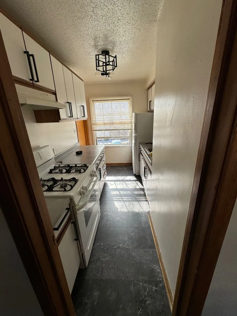 Primary Photo - 5521 W Keefe Ave