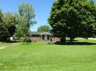 655 Baker Dr, Lafayette, TN 37083