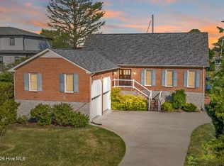 904 Coral Ct, New Bern, NC 28560