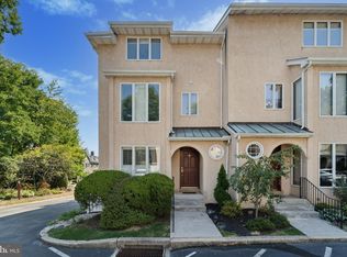 104 Bleddyn Rd APT 5, Ardmore, PA 19003