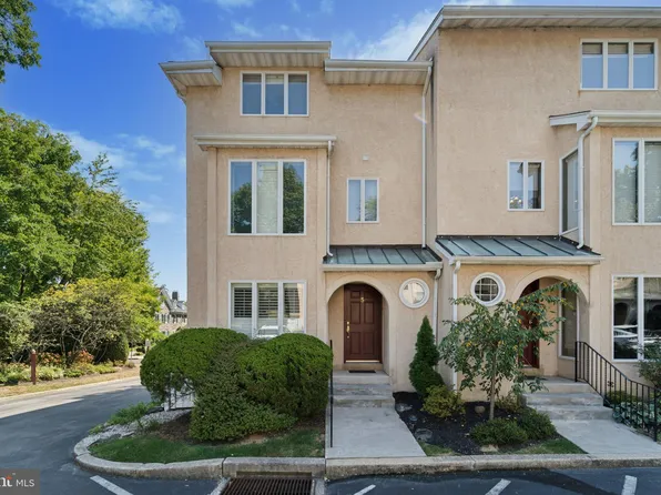 104 Bleddyn Rd APT 5, Ardmore, PA 19003