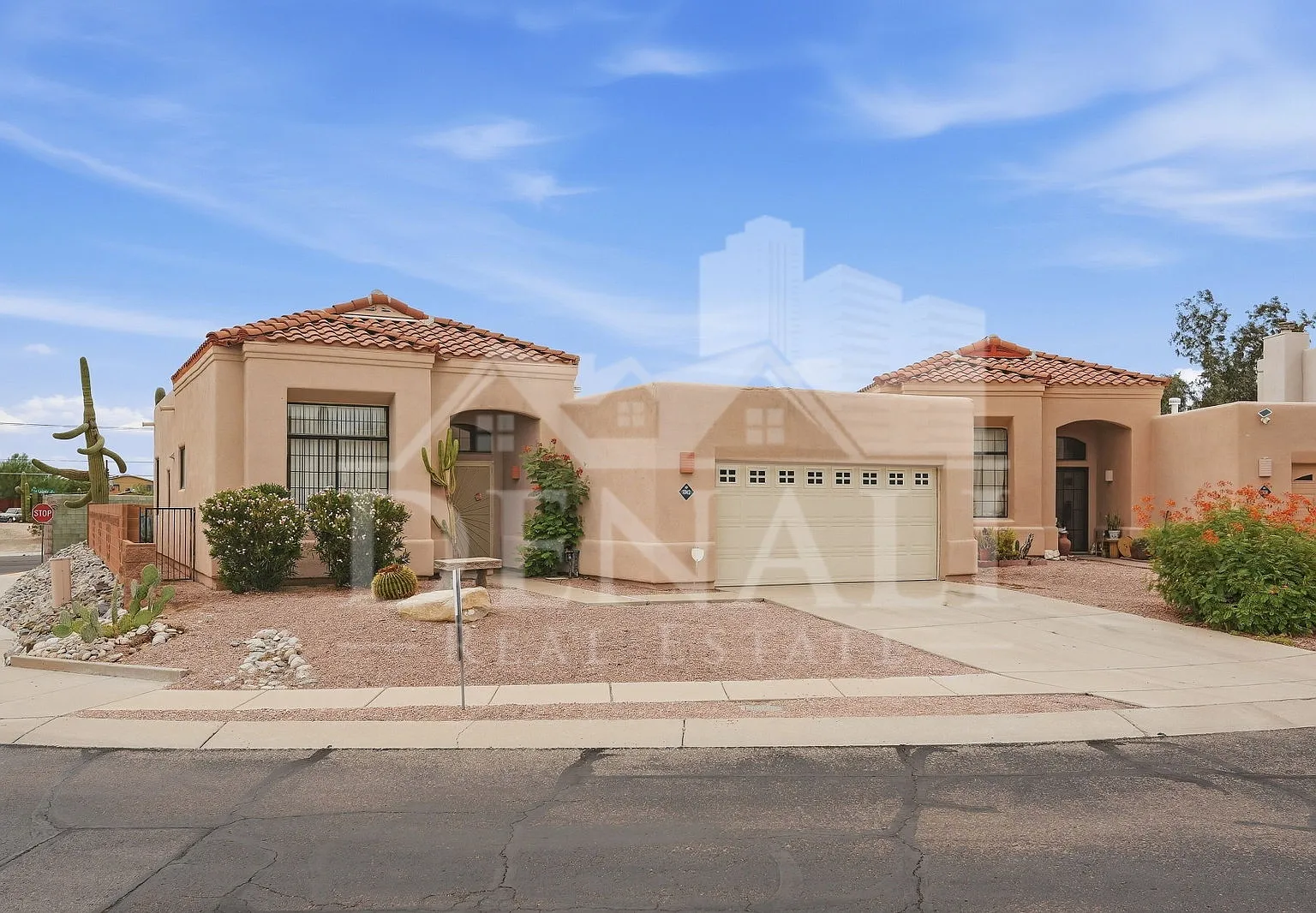 3 bed, 2.0 bath, 1729 sqft, $1,995 — Photo 2
