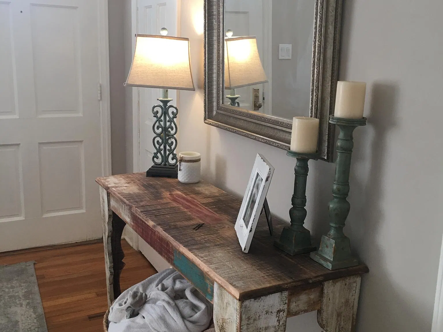 1198 McConnell Dr — Photo 2