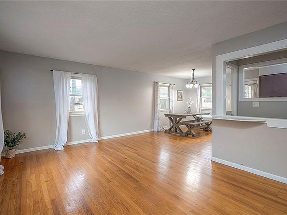4th image of 3550 W 151st St