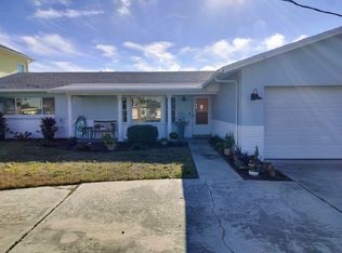 7084 S Shore Dr S, South Pasadena, FL 33707