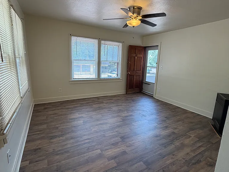 1107 Manitou Ave #10 — Photo 8