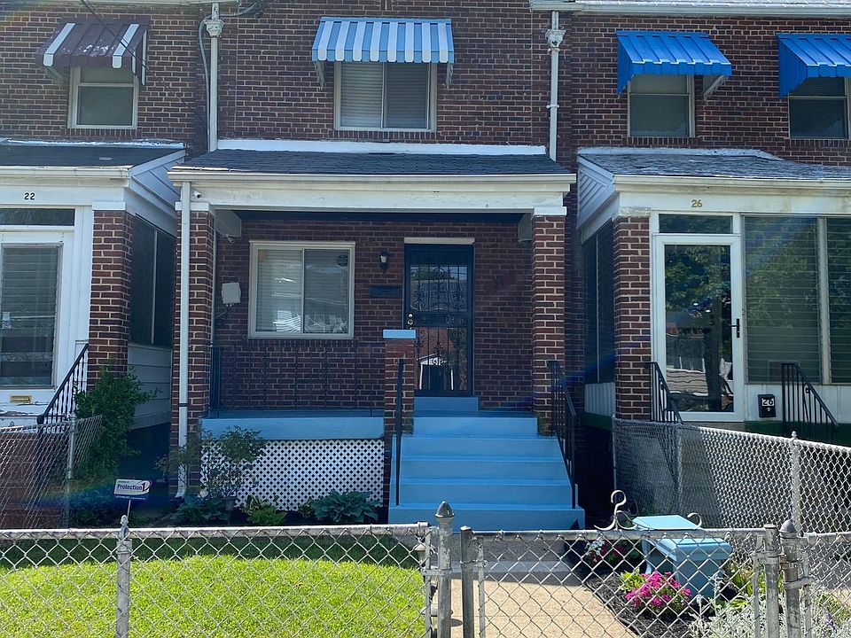 Front Facade and Landscaping