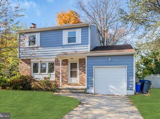 325 Manor Rd, Beverly, NJ 08010