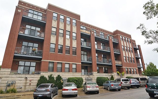 1st image of 4011 N Francisco Ave #G9