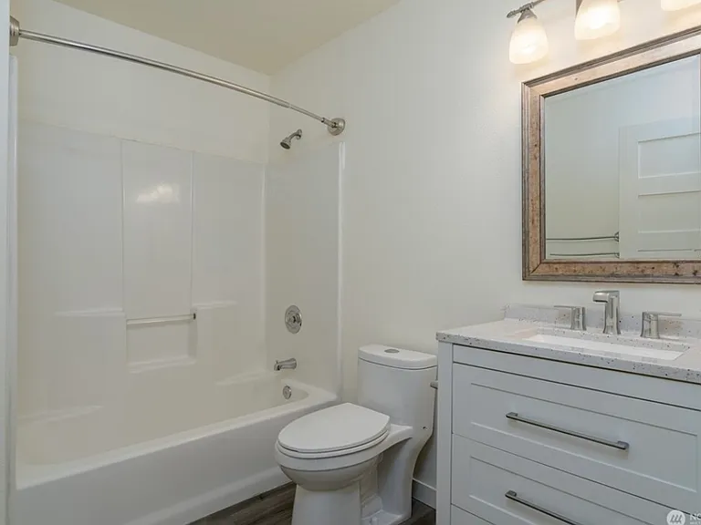 309 W Highland Ave #G — Photo 5