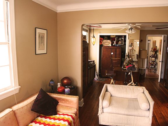 4th image of 2470 Dauphine St APT B