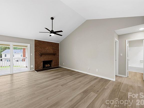3rd image of 9320 S Vicksburg Park Ct