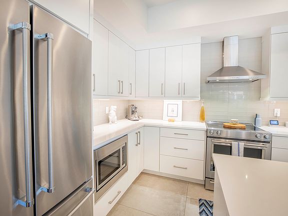 3rd image of 536 4th Ave S APT 3