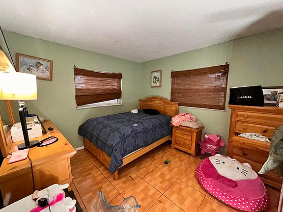 5th image of 143 N Chillingworth Drive