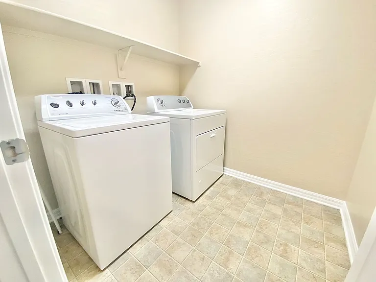2341 Rue Royale St — Photo 20