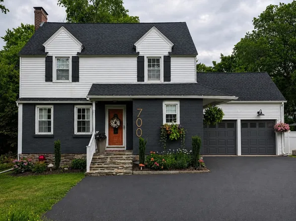 700 Grove St, Worcester, MA 01605