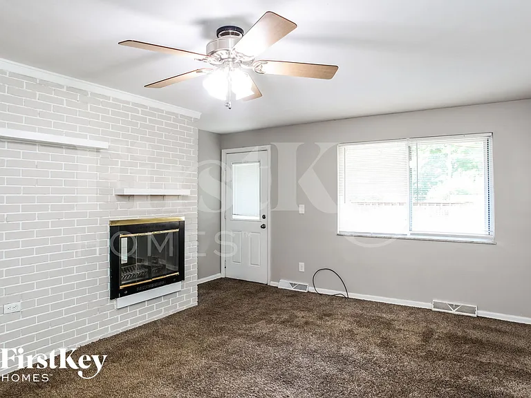 5564 Northland Rd — Photo 3