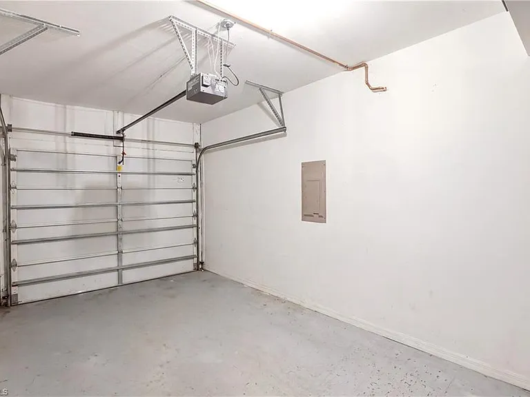 505 Windsor Sq #201 — Photo 41