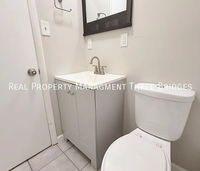 9024 Forest Ave — Photo 6