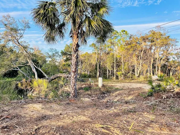 492 Granger Rd, Steinhatchee, FL 32359