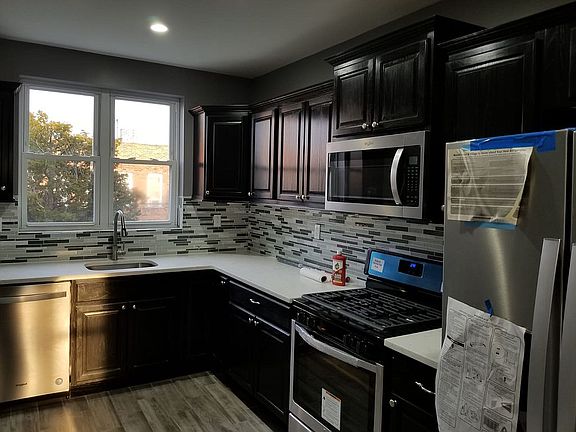 5th image of 649 E 94th St