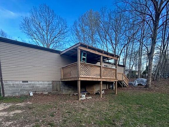 3rd image of 1223 Sheppard Rd