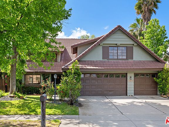 2nd image of 26926 De Berry Dr