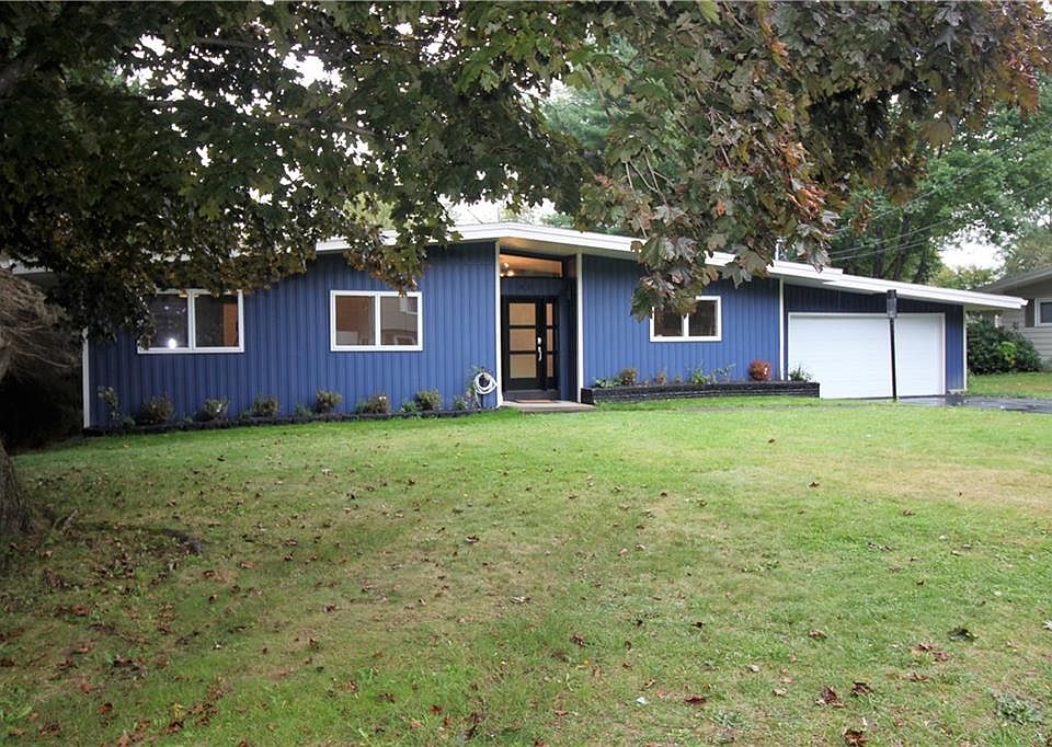1st image of 82 Pleasantview Dr