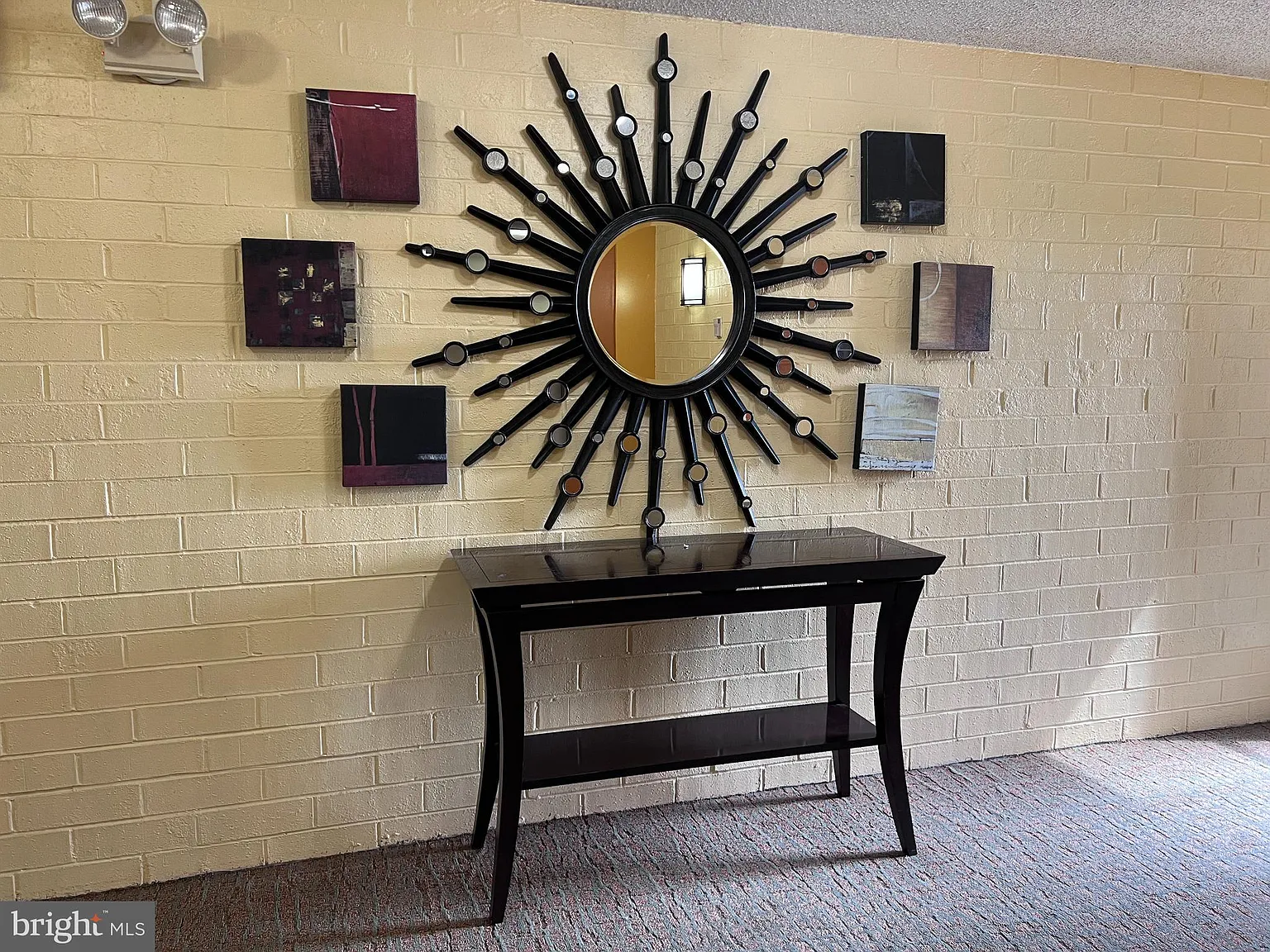 West End Condo — Photo 3
