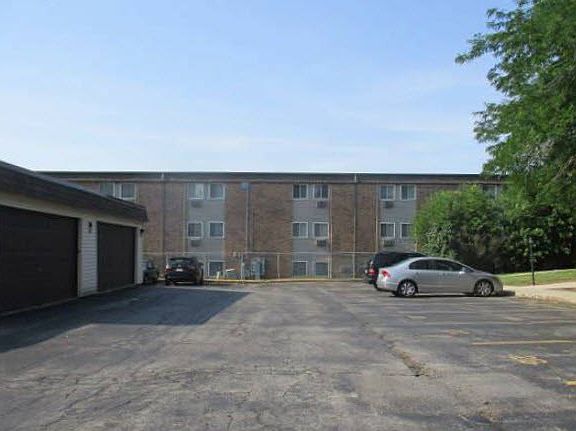 4th image of 22427 Jackson Ct Suite 3F