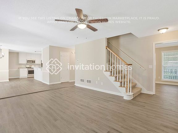 4th image of 808 Oxford Dr