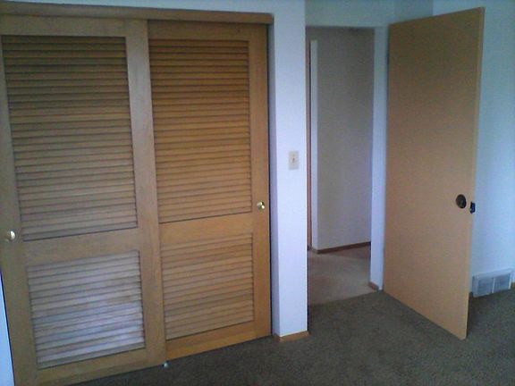 5th image of 1008 Mary St #4