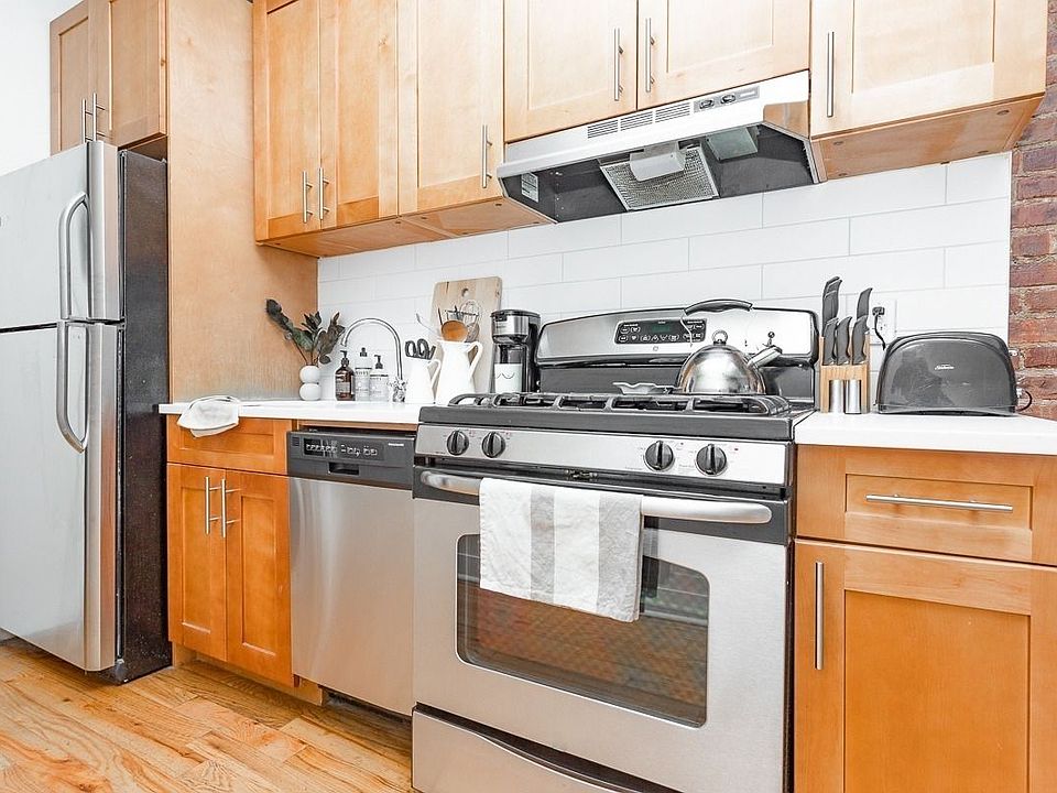1st image of 236 Irving Ave #5R