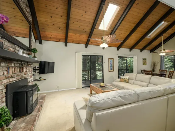 6801 Onyx Trl, Pollock Pines, CA 95726