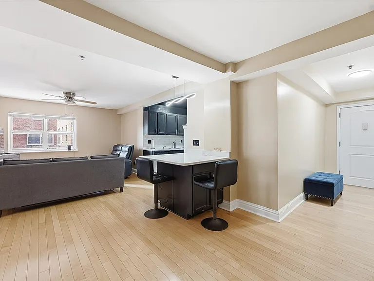 70 S Munn Ave #408 — Photo 12