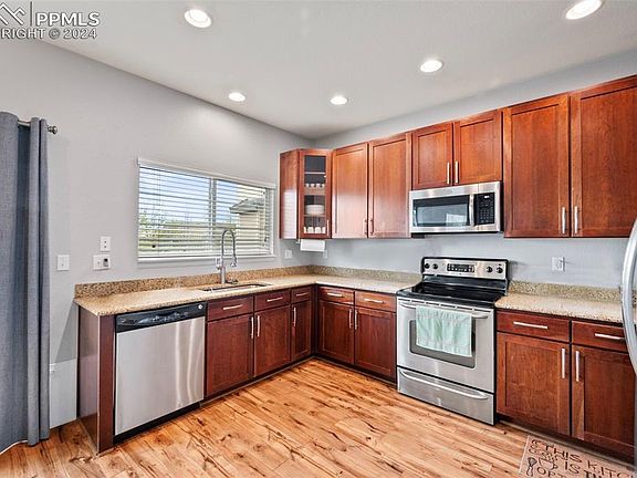 5th image of 15941 Abbeylara Ln