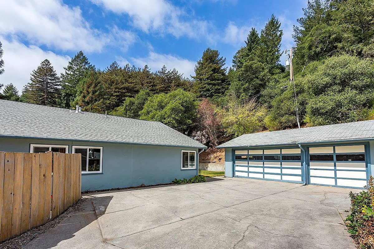 20 Macleod Way photo 1