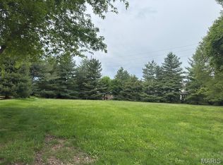 14 London Park Ln, Edwardsville, IL 62025