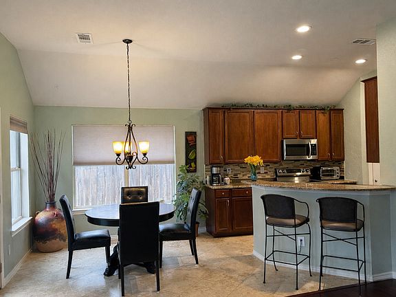 5th image of 1607 Creekside Dr