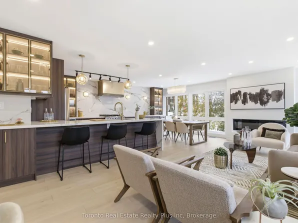 3 Blithfield Ave, Toronto, ON M2K 1X9