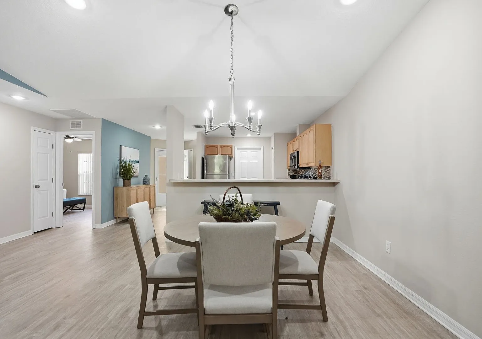 Stunning Short Term Rental! — Photo 4