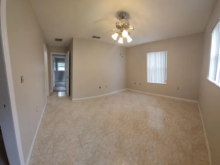 603 Powell St — Photo 19
