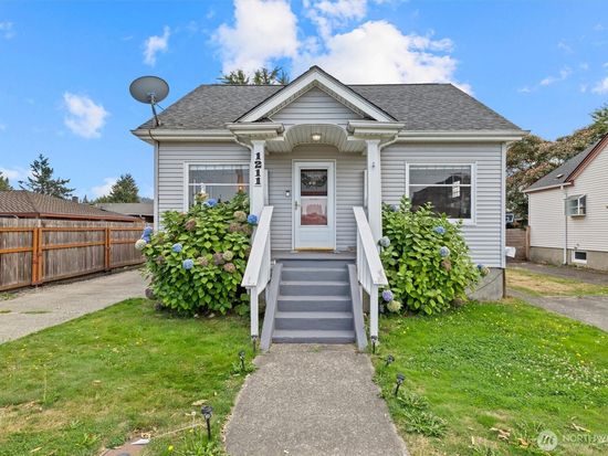 1211 N 3rd Street, Renton, WA 98057