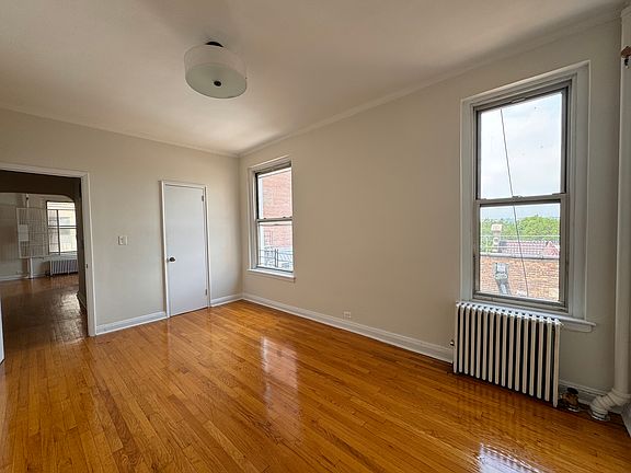 4th image of 328 W 83rd St APT 6E