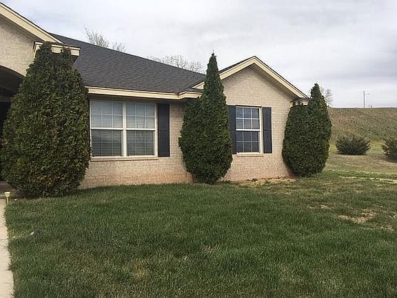2nd image of 122 Wildwood Ln