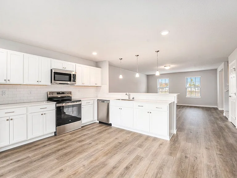 1610 Autumn Ridge Ln — Photo 4