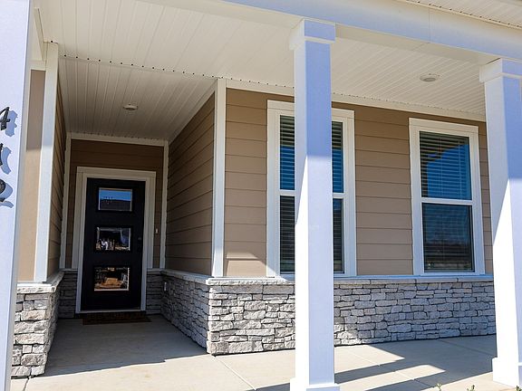 4th image of 5047 Wild Oat Cir