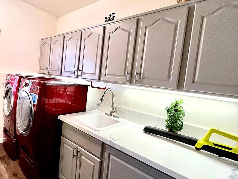 2420 Snead Dr — Photo 10