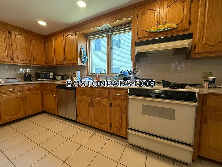 11 Bowdoin St #1 — Photo 37