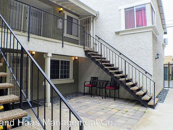 3rd image of 1066 E 2nd St APT 02